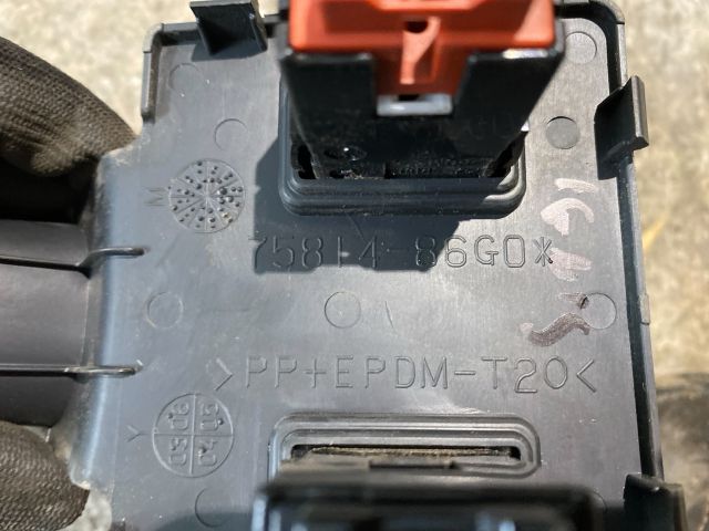 bontott SUZUKI IGNIS II Ülésfűtés Kapcsoló Pár