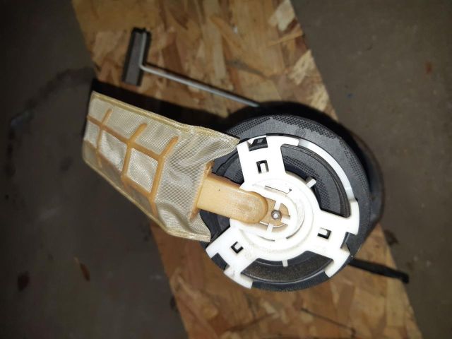 bontott SUZUKI IGNIS II Üzemanyagszint Jeladó