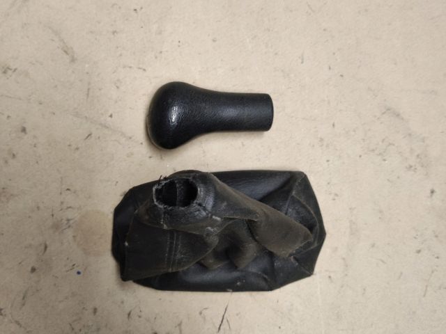 bontott SUZUKI IGNIS II Váltószoknya