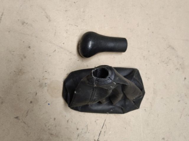 bontott SUZUKI IGNIS II Váltószoknya