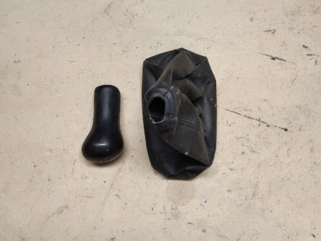 bontott SUZUKI IGNIS II Váltószoknya