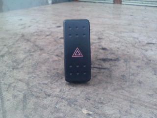 bontott SUZUKI IGNIS II Vészvillogó Kapcsoló