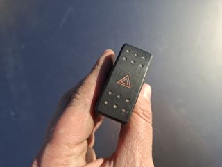 bontott SUZUKI IGNIS II Vészvillogó Kapcsoló