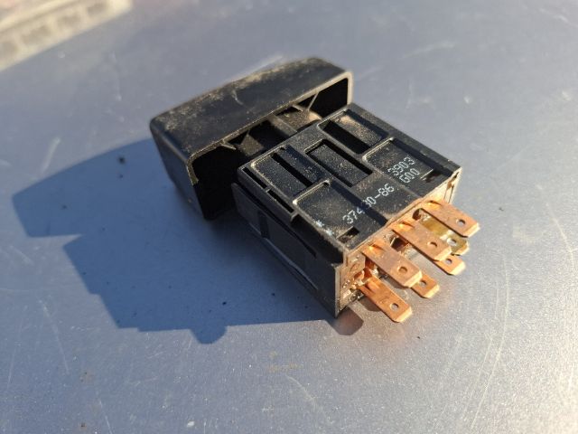 bontott SUZUKI IGNIS II Vészvillogó Kapcsoló