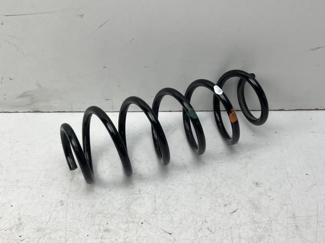 bontott SUZUKI IGNIS III Bal hátsó Rugó