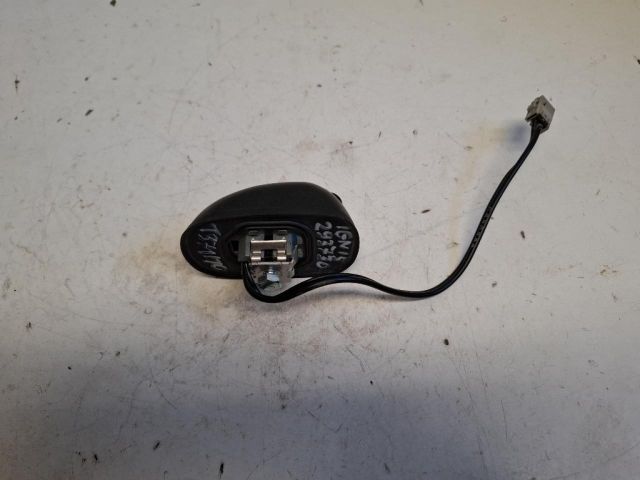 bontott SUZUKI IGNIS III Antenna