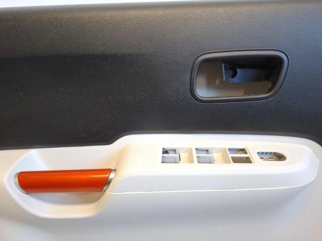 bontott SUZUKI IGNIS III Bal első Ajtó Kárpit