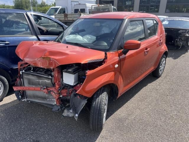 bontott SUZUKI IGNIS III Bal első Dobbetét (Kerékjárati, Műanyag)