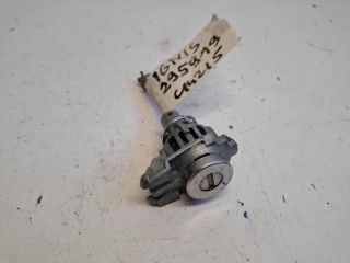 bontott SUZUKI IGNIS III Bal első Zárbetét