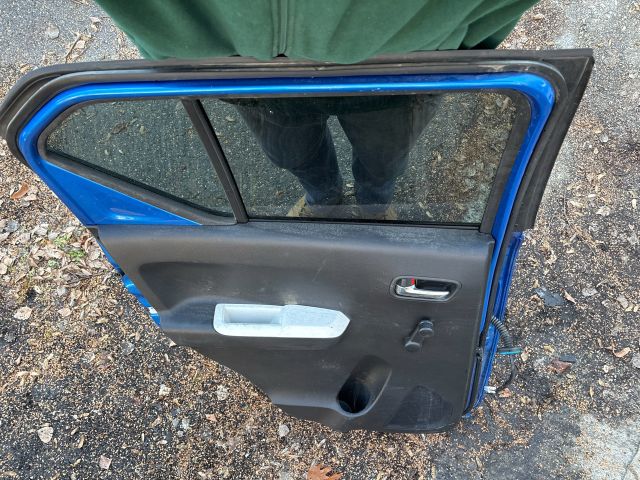 bontott SUZUKI IGNIS III Bal hátsó Ajtó (Részeivel)