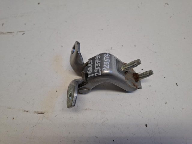 bontott SUZUKI IGNIS III Bal hátsó Alsó Zsanér