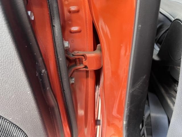 bontott SUZUKI IGNIS III Bal hátsó Alsó Zsanér