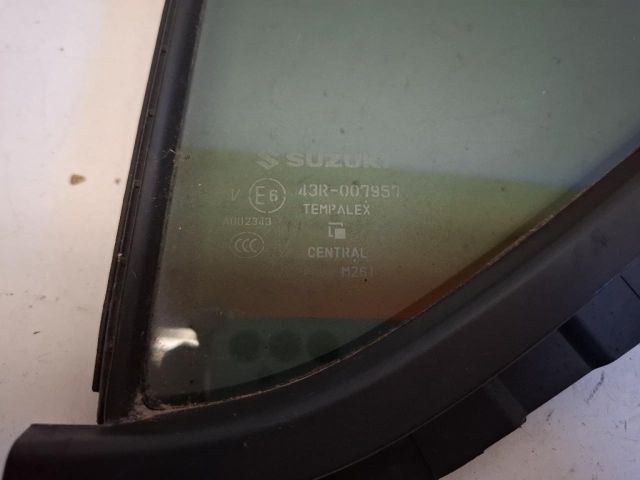 bontott SUZUKI IGNIS III Bal hátsó Fixüveg (Ajtóban)