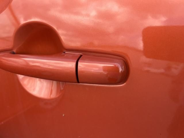 bontott SUZUKI IGNIS III Bal hátsó Kilincs Burkolat