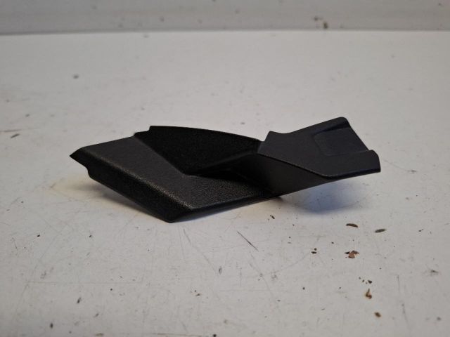 bontott SUZUKI IGNIS III Bal Levélrács Záróvég