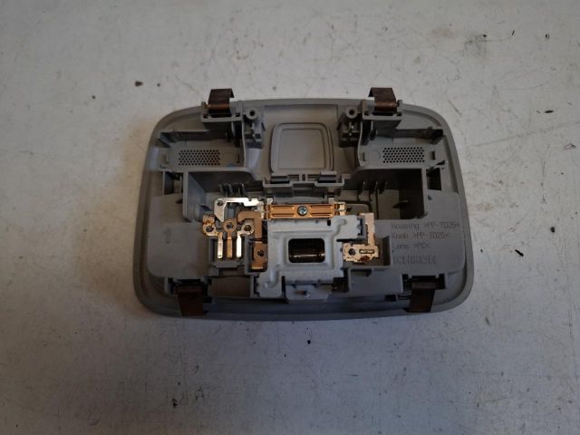 bontott SUZUKI IGNIS III Beltér Világítás Első