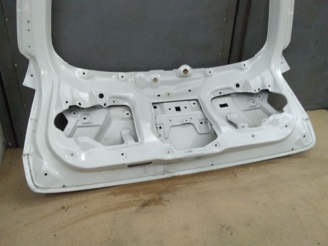 bontott SUZUKI IGNIS III Csomagtérajtó (Üres lemez)