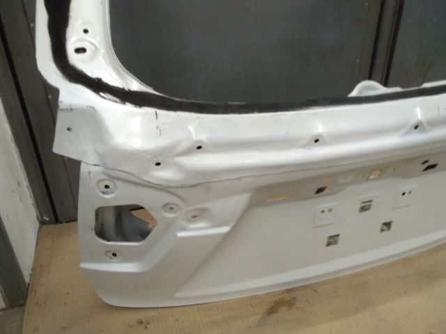 bontott SUZUKI IGNIS III Csomagtérajtó (Üres lemez)