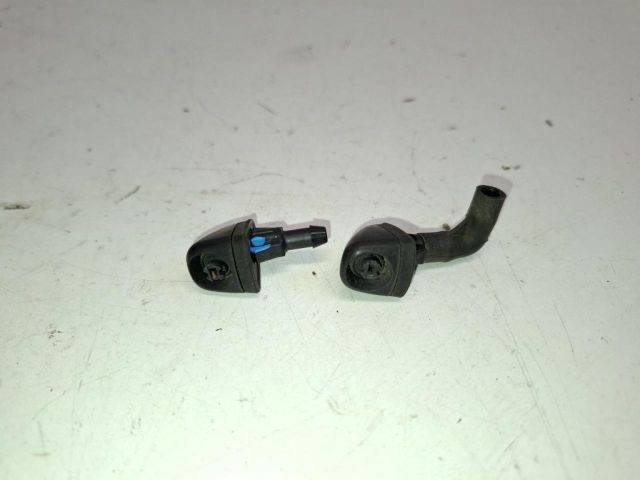 bontott SUZUKI IGNIS III Első Ablakmosó Fúvóka