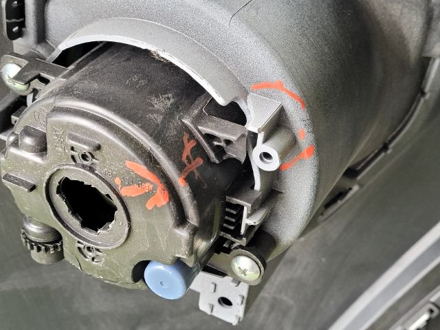 bontott SUZUKI IGNIS III Első Lökhárító (Részeivel)