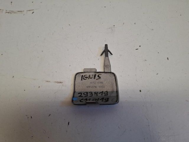 bontott SUZUKI IGNIS III Első Vonószem Burkolat