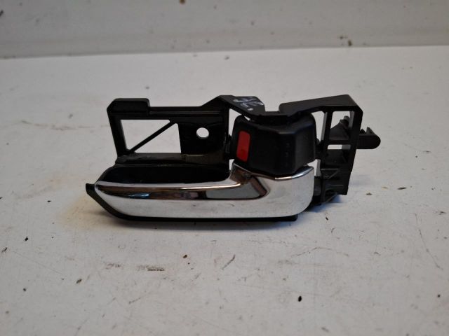 bontott SUZUKI IGNIS III Jobb első Belső Kilincs