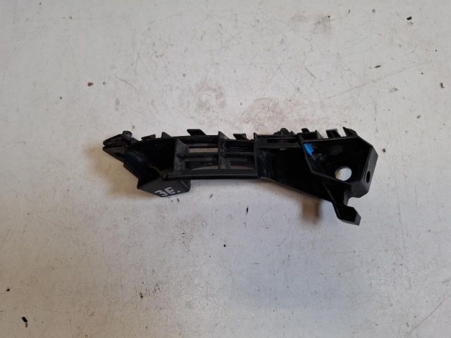 bontott SUZUKI IGNIS III Jobb első Oldal Lökhárító Tartó (Műanyag)