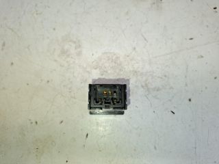 bontott SUZUKI IGNIS III Jobb első Ülésfűtés Kapcsoló