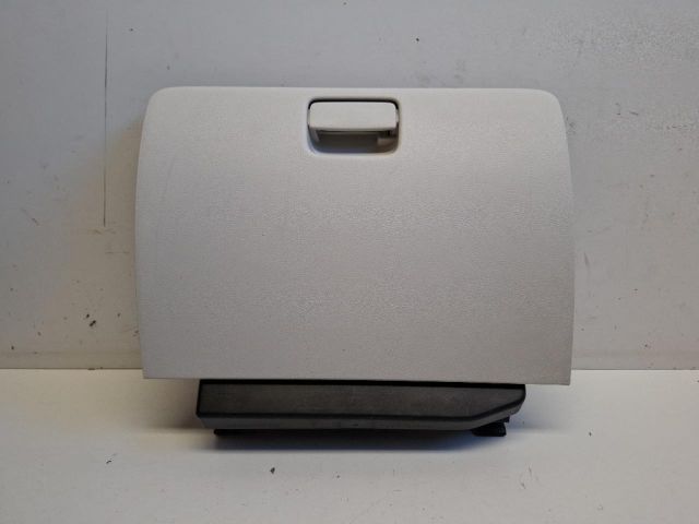 bontott SUZUKI IGNIS III Kesztyűtartó