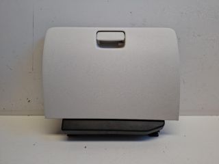 bontott SUZUKI IGNIS III Kesztyűtartó