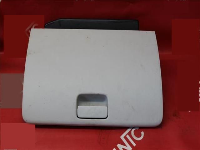 bontott SUZUKI IGNIS III Kesztyűtartó