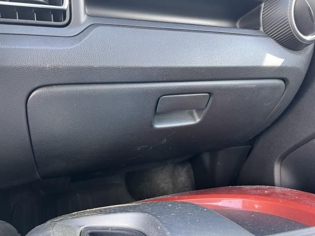 bontott SUZUKI IGNIS III Kesztyűtartó