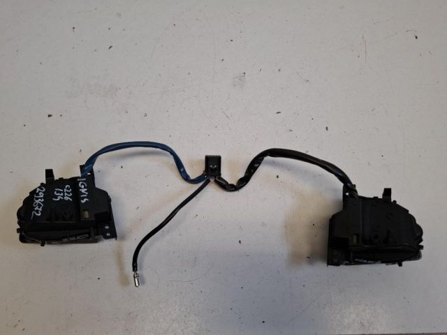 bontott SUZUKI IGNIS III Multikormány Kapcsoló Pár