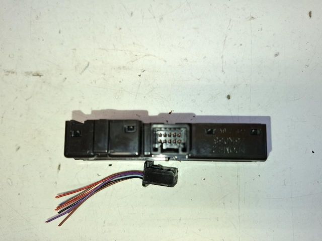 bontott SUZUKI IGNIS III Vészvillogó Kapcsoló