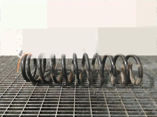 bontott SUZUKI JIMNY Első Rugó