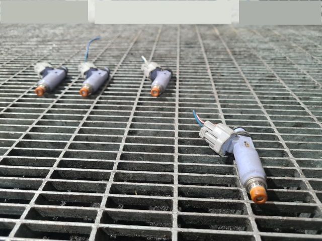 bontott SUZUKI JIMNY Porlasztó (1 db)