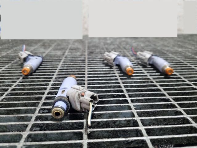 bontott SUZUKI JIMNY Porlasztó (1 db)