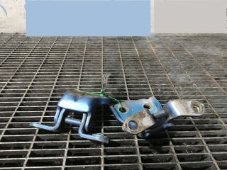 bontott SUZUKI JIMNY Ajtó Zsanér (Pozíciófüggetlen)