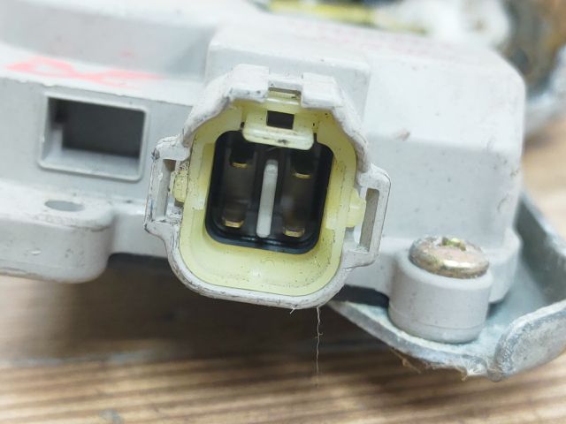 bontott SUZUKI JIMNY Bal első Ajtózár