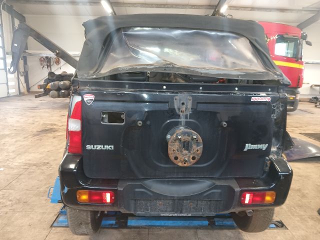 bontott SUZUKI JIMNY Csomagtérajtó (Üres lemez)