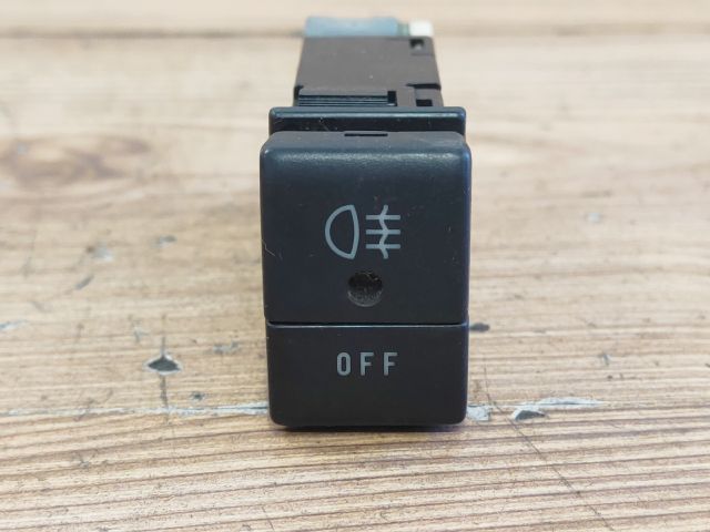 bontott SUZUKI JIMNY Hátsó Ködzárófény Kapcsoló