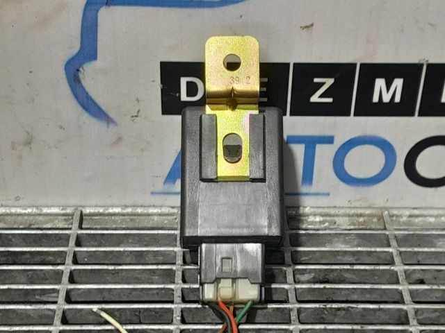 bontott SUZUKI JIMNY Izzító Relé