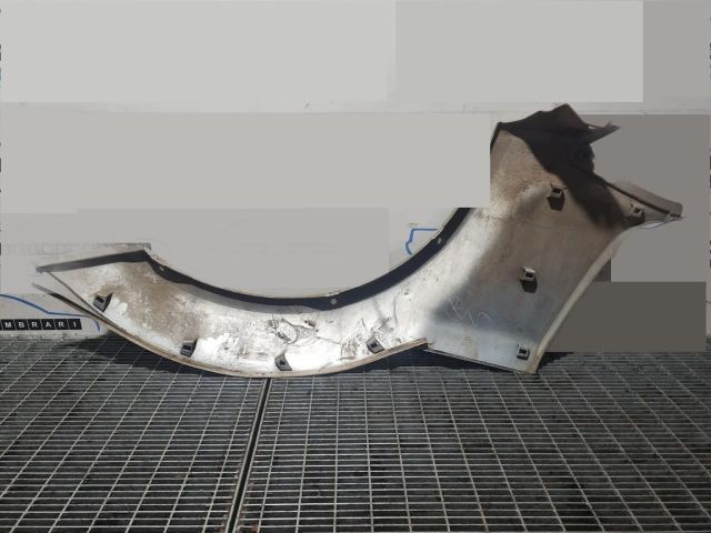 bontott SUZUKI JIMNY Jobb hátsó Sárvédő Díszléc