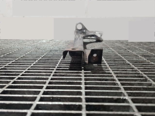 bontott SUZUKI JIMNY Tartó Bak