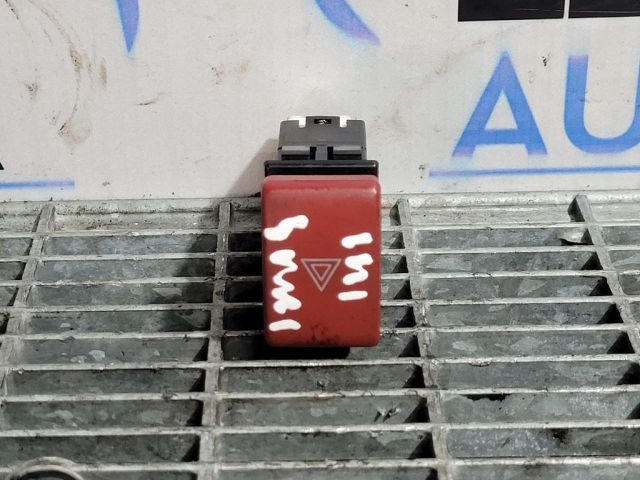 bontott SUZUKI JIMNY Vészvillogó Kapcsoló