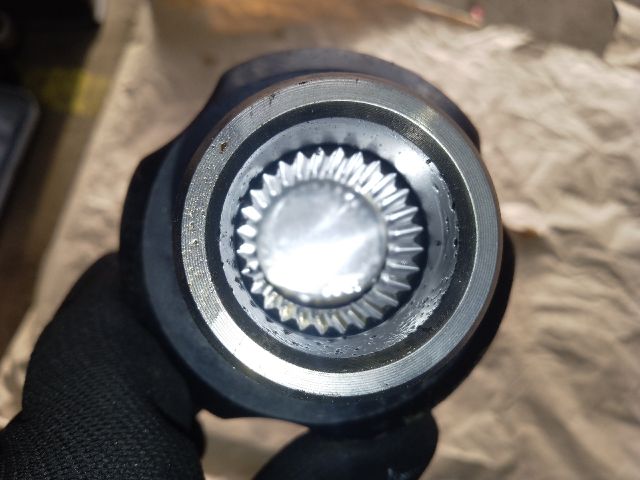 bontott SUZUKI KIZASHI Jobb Féltengely