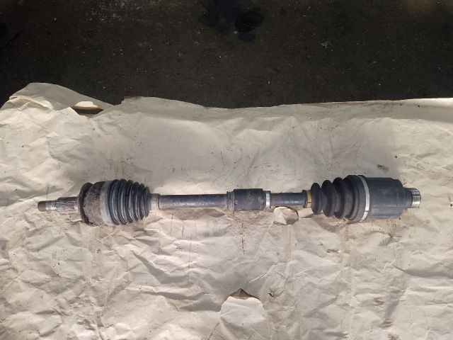 bontott SUZUKI KIZASHI Jobb Féltengely