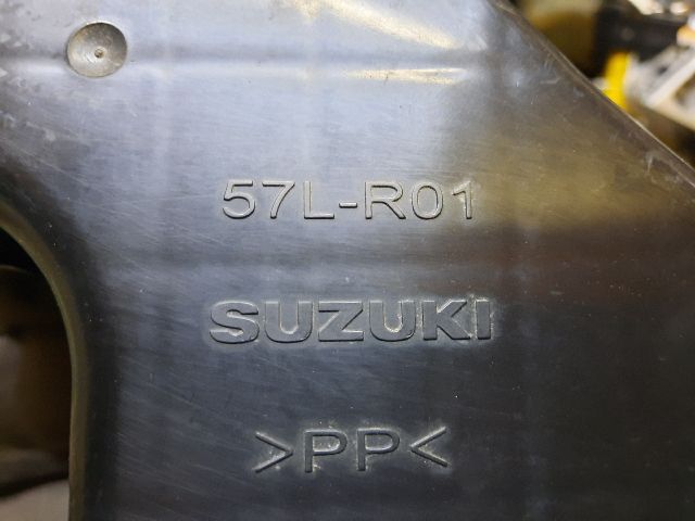 bontott SUZUKI KIZASHI Rezonátor