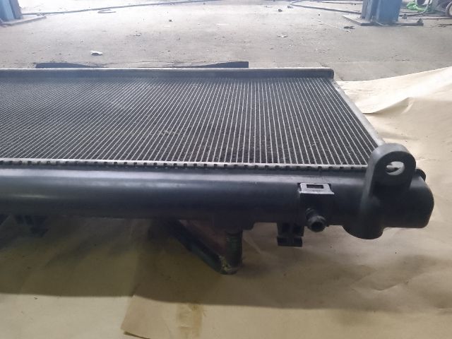 bontott SUZUKI KIZASHI Vízhűtő Radiátor (Klímás)