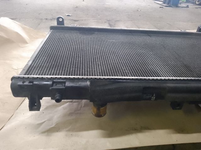 bontott SUZUKI KIZASHI Vízhűtő Radiátor (Klímás)